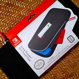 Slim travelers case for Nintendo Switch